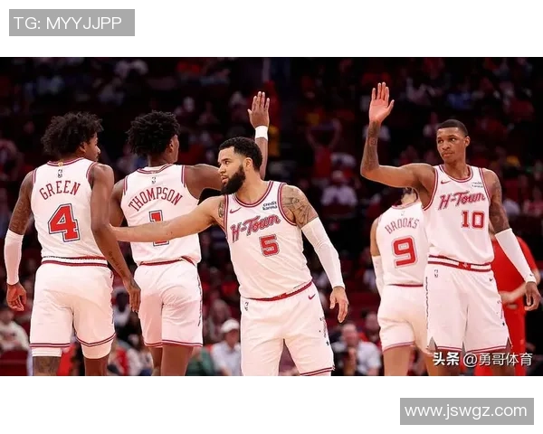 火箭与雷霆激战四月二十四日争夺季后赛席位的关键对决